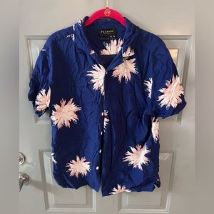 Short sleeve Hawaiian shirt